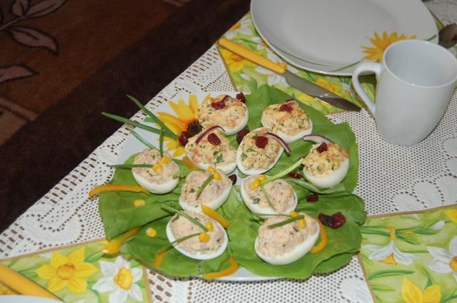 Jajeczka nadziewane łosoś i makrela Jajeczka nadziewane łosoś i makrela
