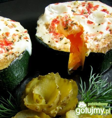 Jajeczko w cukinii Jajeczko w cukinii