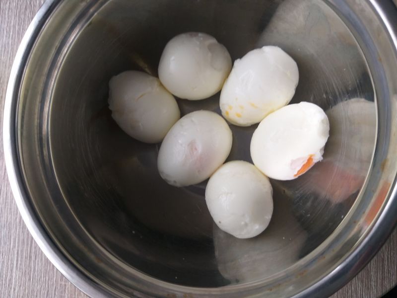 Jajeczna pasta z dodatkami