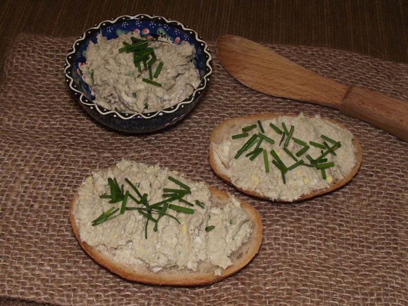 Jajeczna pasta z sardynkami 