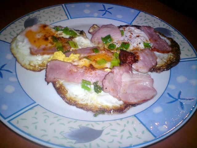 Jajeczne śniadanko