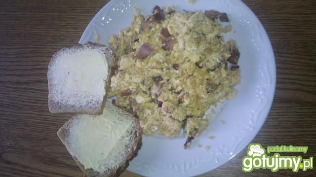 Jajecznica na boczku