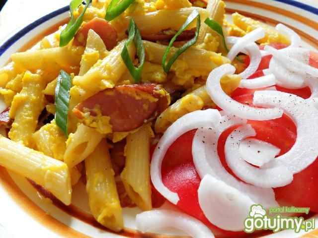 Jajecznica na makaronie