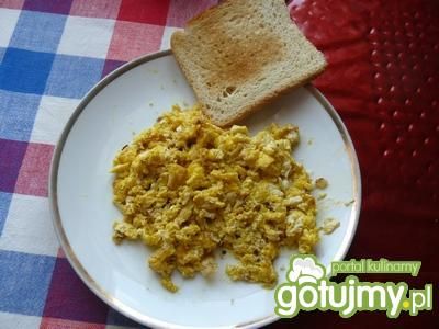 Jajecznica na masełku Jajecznica na masełku