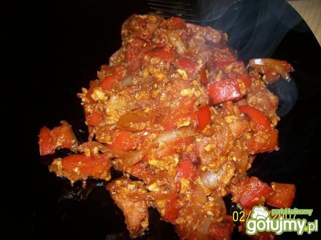 jajecznica po burguncku