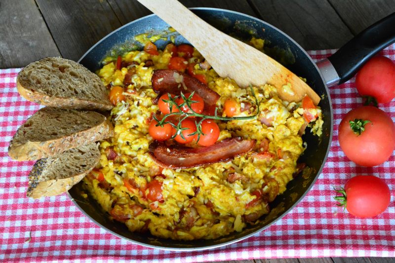 Jajecznica po kapitańsku Jajecznica po kapitańsku