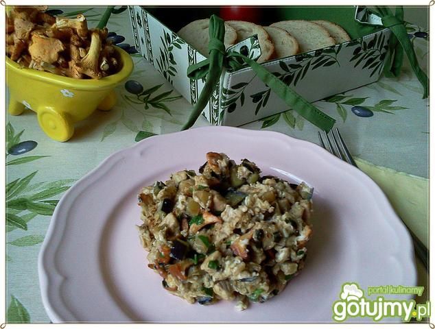 Jajecznica (prawie) rustykalna 