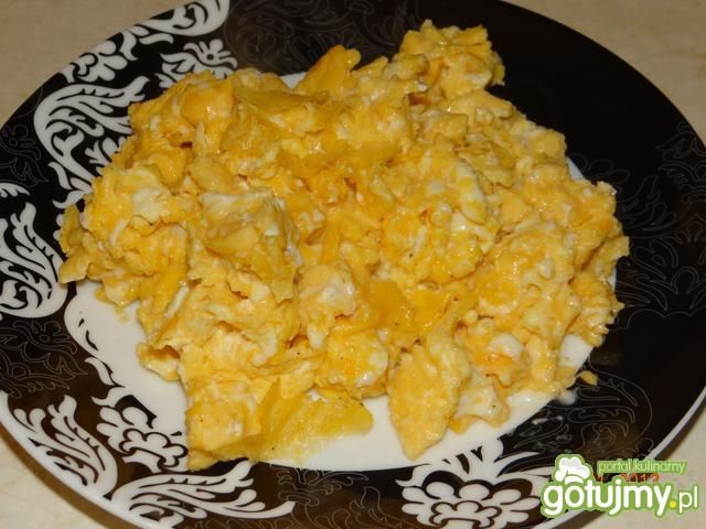 Jajecznica smażona na maśle 