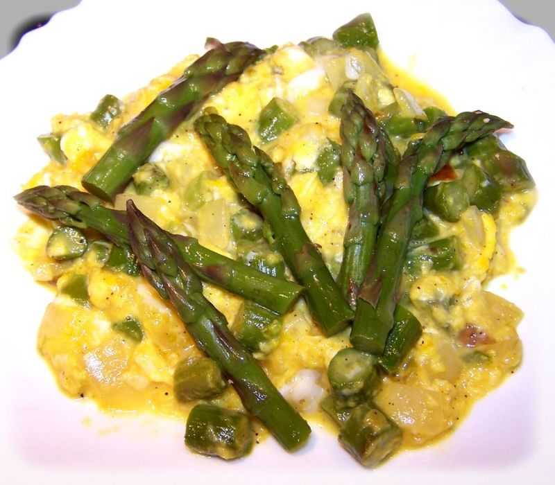 Jajecznica szparagowa