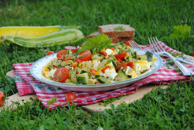 Jajecznica z cukinią  Jajecznica z cukinią