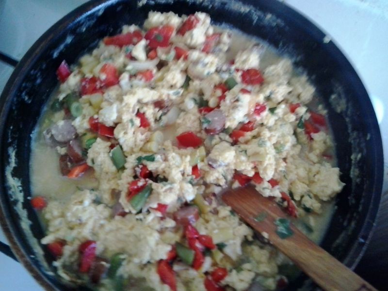 jajecznica z fasolką szczypiorkiem papryką jajecznica z fasolką szczypiorkiem papryką