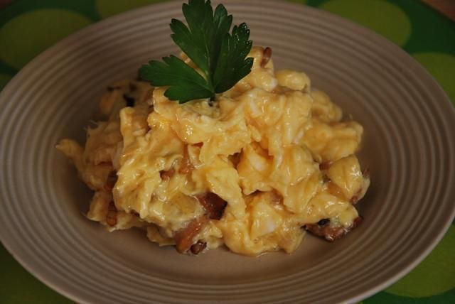 Jajecznica z kurkami 