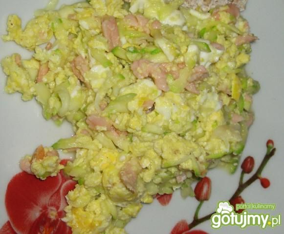 Jajecznica z łososiem