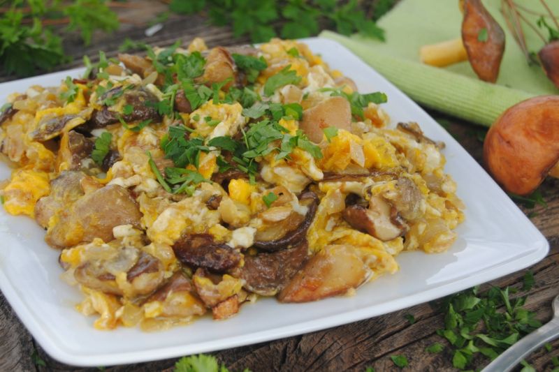 Jajecznica z maślakami