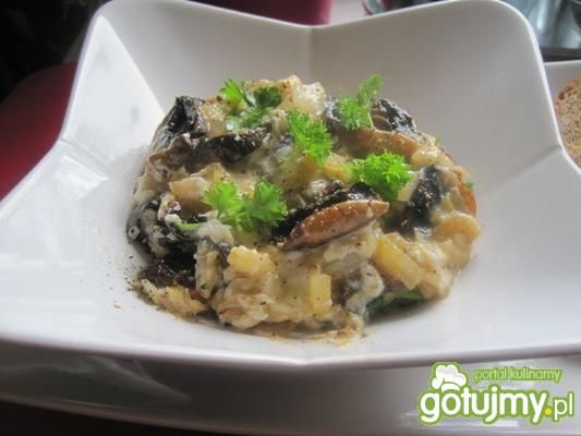 Jajecznica z pieczarkami i pietruszką