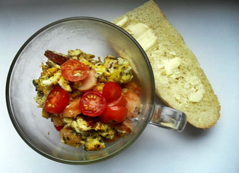 Jajecznica z pomidorkami