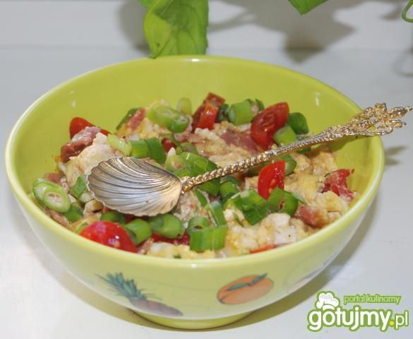 Jajecznica z portugalską szynką  Jajecznica z portugalską szynką