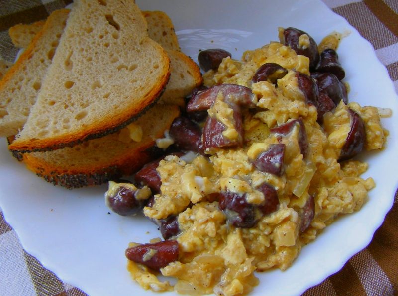 Jajecznica z prawdziwkami Jajecznica z prawdziwkami