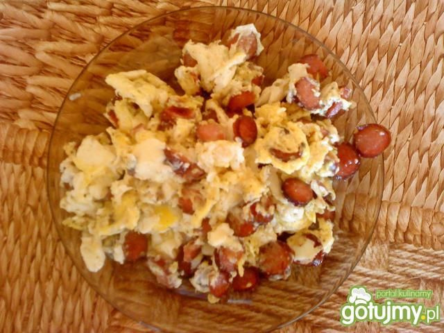 jajeczniczka z kabanosem i serkiem topio