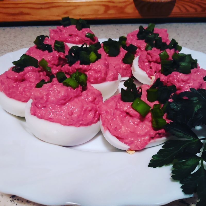 jajka faszerowane buraczkami jajka faszerowane buraczkami