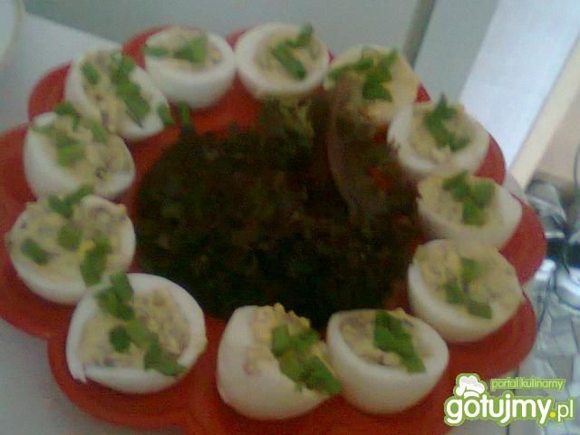 Jajka faszerowane farszem z pieczarek