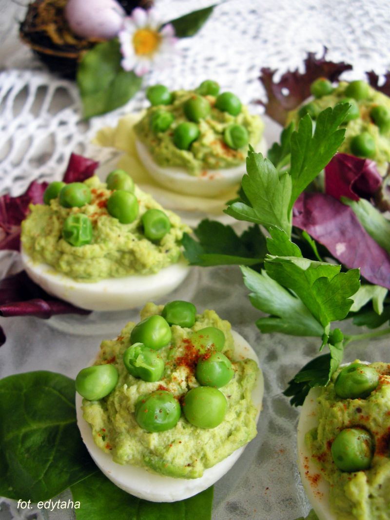 Jajka faszerowane groszkiem