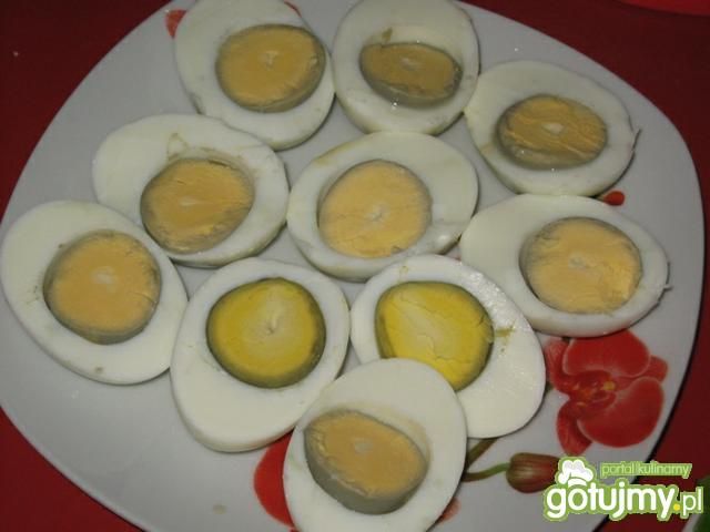 Jajka faszerowane kielbasą i papryką