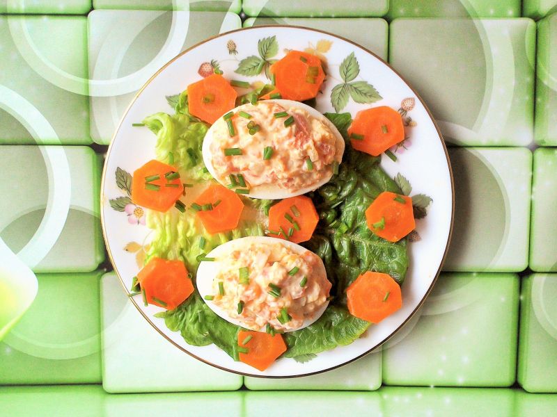 Jajka faszerowane marchewką i cebulką 