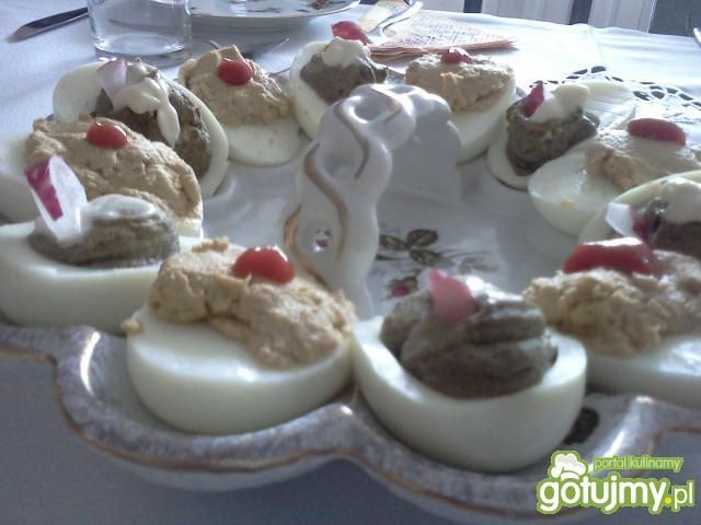 jajka faszerowane na dwa sposoby.. jajka faszerowane na dwa sposoby..