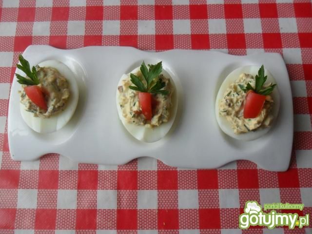 Jajka faszerowane pastą z koperkiem