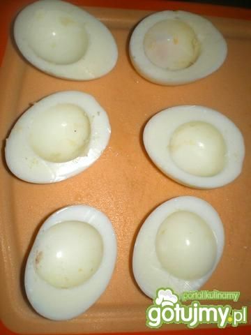 Jajka faszerowane pesto z kaparami