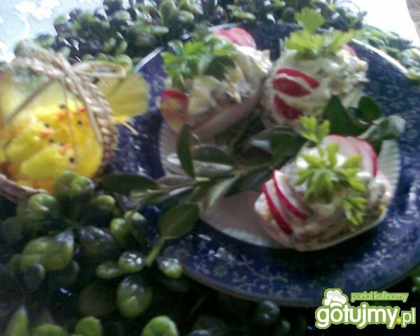 jajka faszerowane pieczarkami