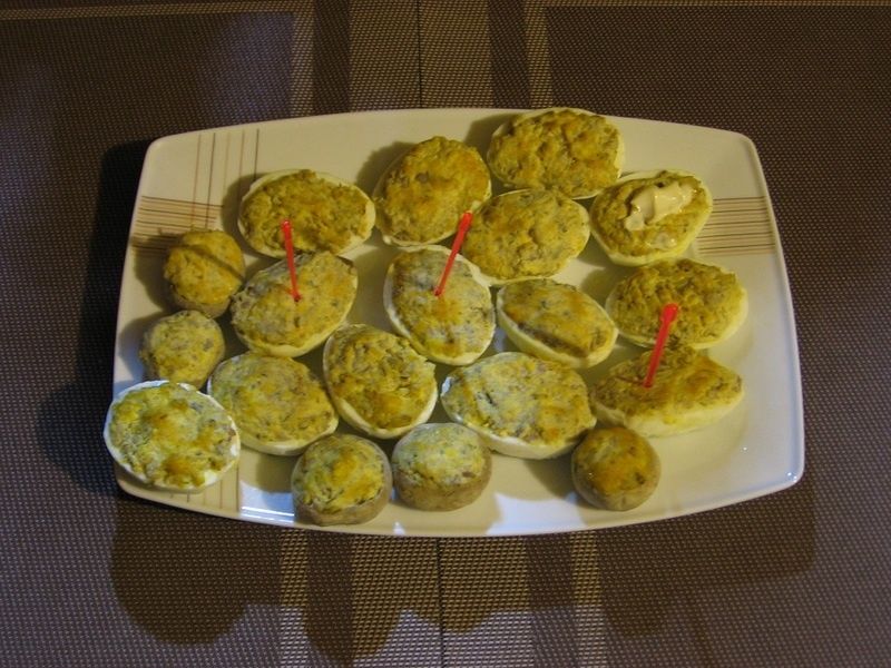 Jajka faszerowane pieczarkami Jajka faszerowane pieczarkami