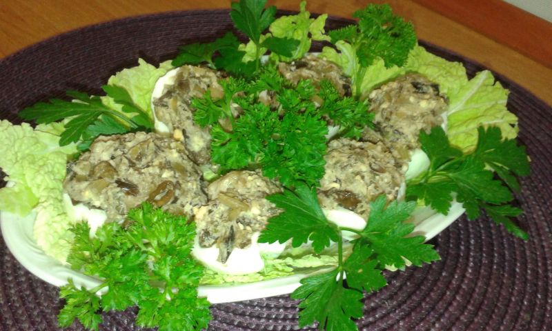 Jajka faszerowane podgrzybkami Jajka faszerowane podgrzybkami