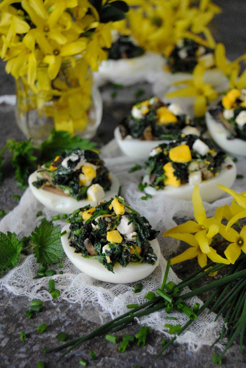 Jajka faszerowane pokrzywą