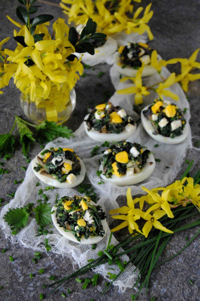 Jajka faszerowane pokrzywą