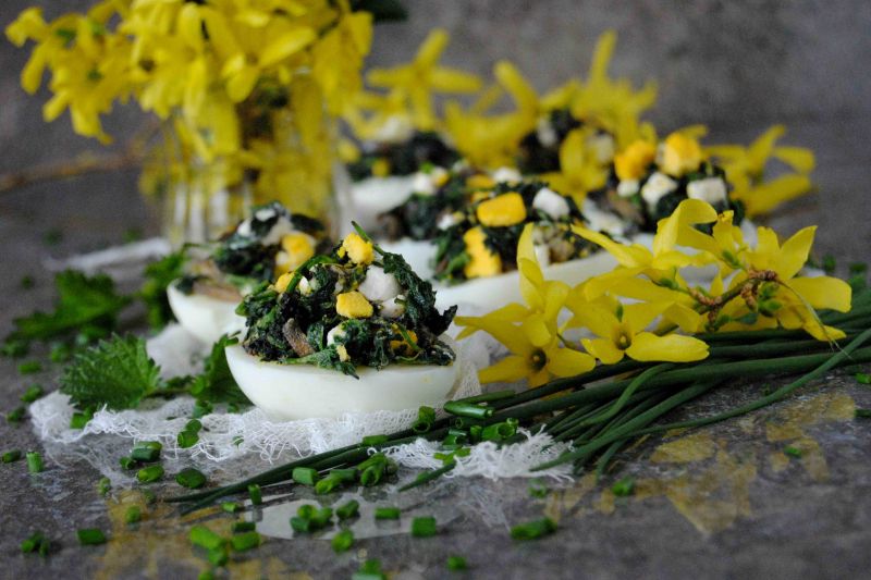 Jajka faszerowane pokrzywą