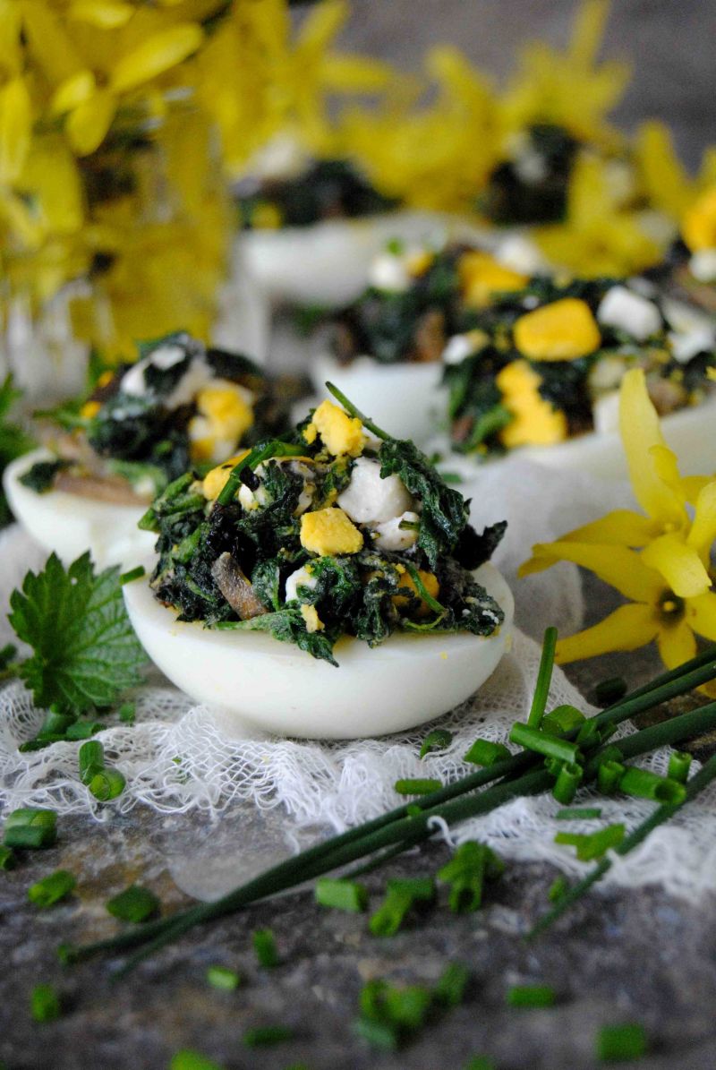 Jajka faszerowane pokrzywą