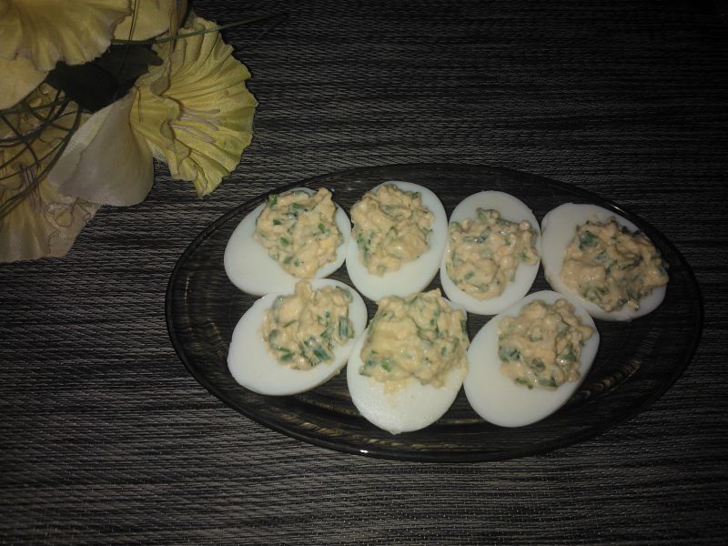Jajka faszerowane szczypiorkiem Jajka faszerowane szczypiorkiem