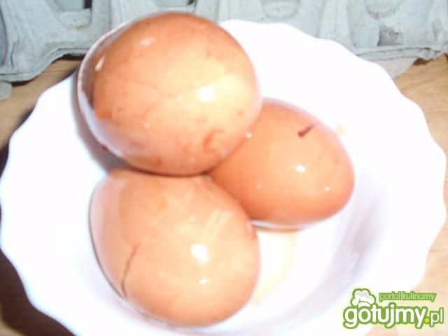 Jajka faszerowane szynką i ćwikłą