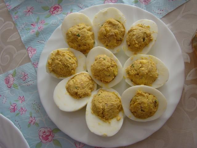 Jajka faszerowane tuńczykiem