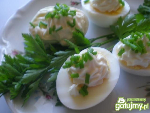 Jajka gotowane na twardo z majonezem  Jajka gotowane na twardo z majonezem