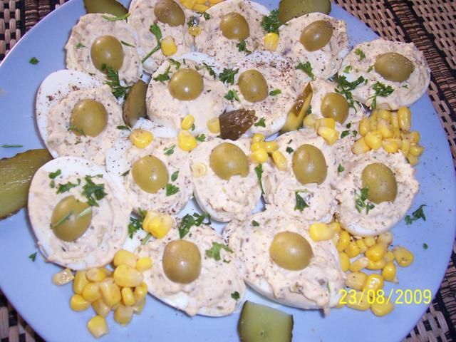 Jajka nadziewane kiszonym ogorkiem.:))) Jajka nadziewane kiszonym ogorkiem.:)))