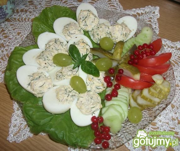 Jajka nadziewane z bazylią