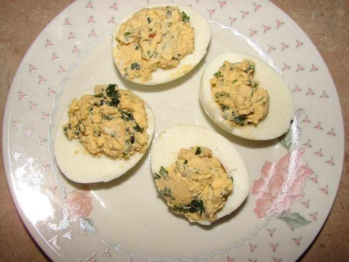 Jajka nadziewane z pietruszką Jajka nadziewane z pietruszką