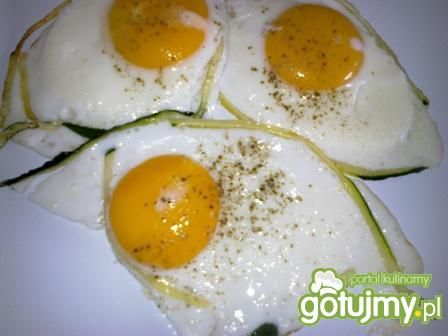 Jajka sadzone. Jajka sadzone.
