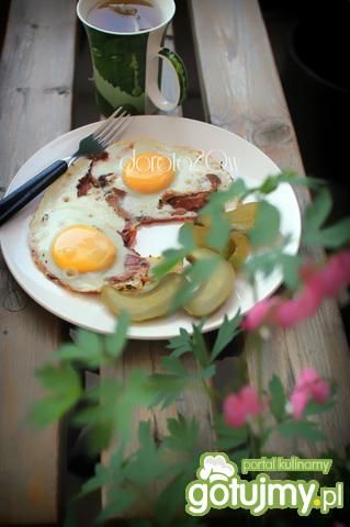 Jajka sadzone na szynce. Jajka sadzone na szynce.