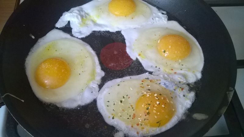 Jajka smażone na smalcu