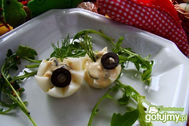 Jajka świąteczne z nadzieniem oliwkowym 