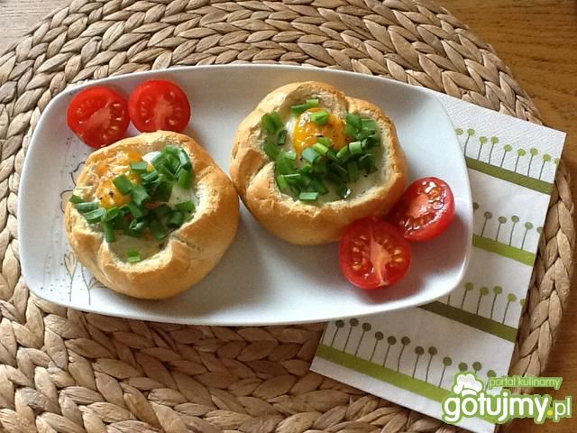 Jajka w kajzerkach Jajka w kajzerkach